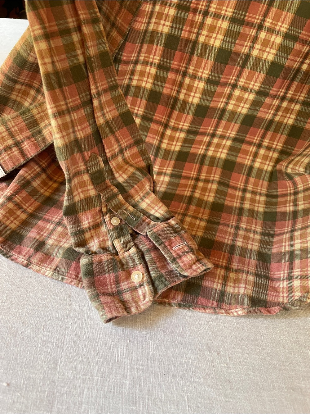 Frank and Eileen thin cotton flannel button down shirt size small - Picture 5 of 11